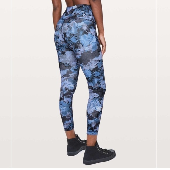 Lululemon Wunder Under Hi-Rise 7/8 Tight *25"
Screen Camo Multi 4 - Picture 4 of 6